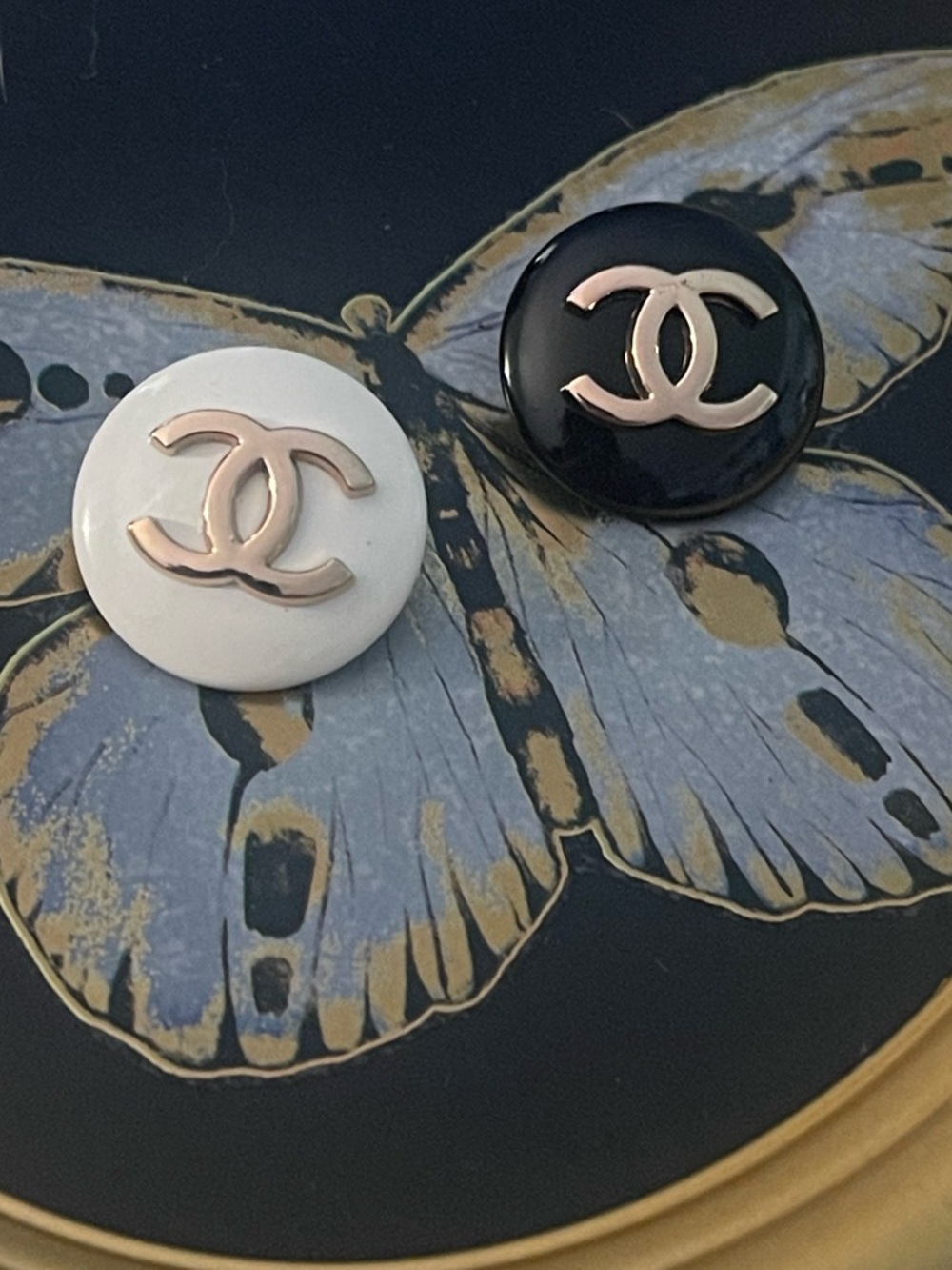 Set of 2 Chanel Buttons